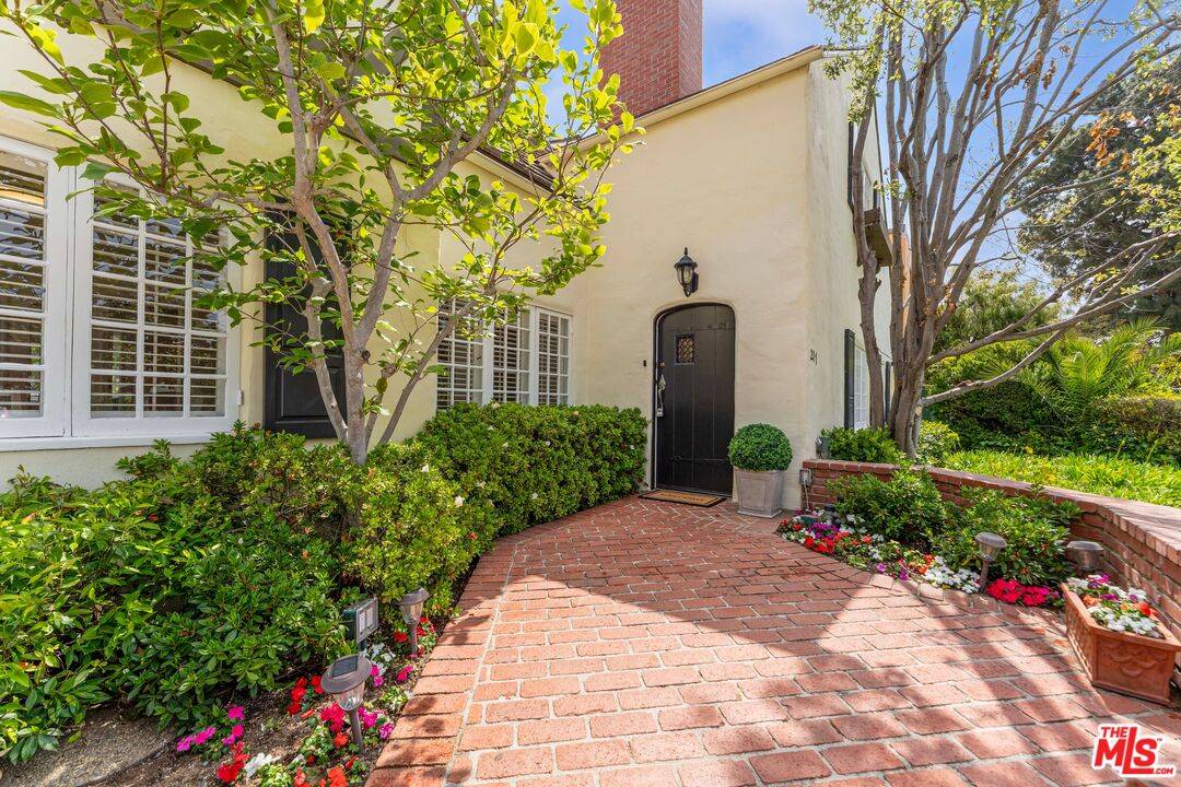 Santa Monica, CA 90402,217 17th St
