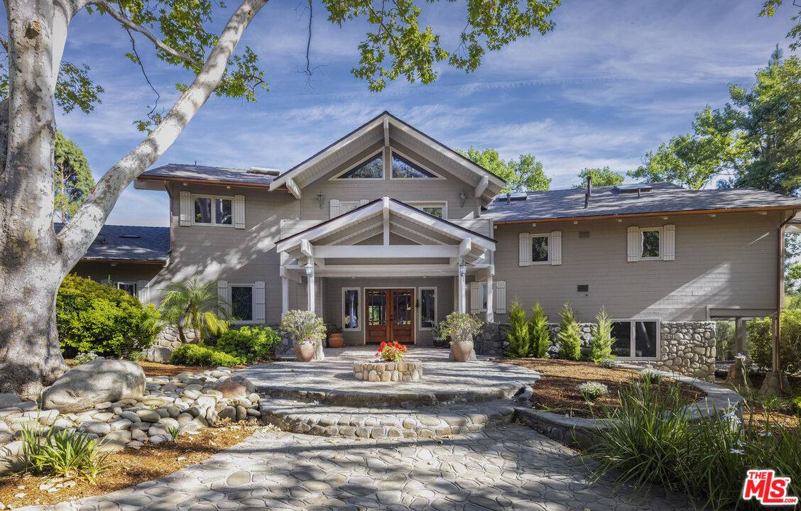 Ojai, CA 93023,10901 CREEK RD