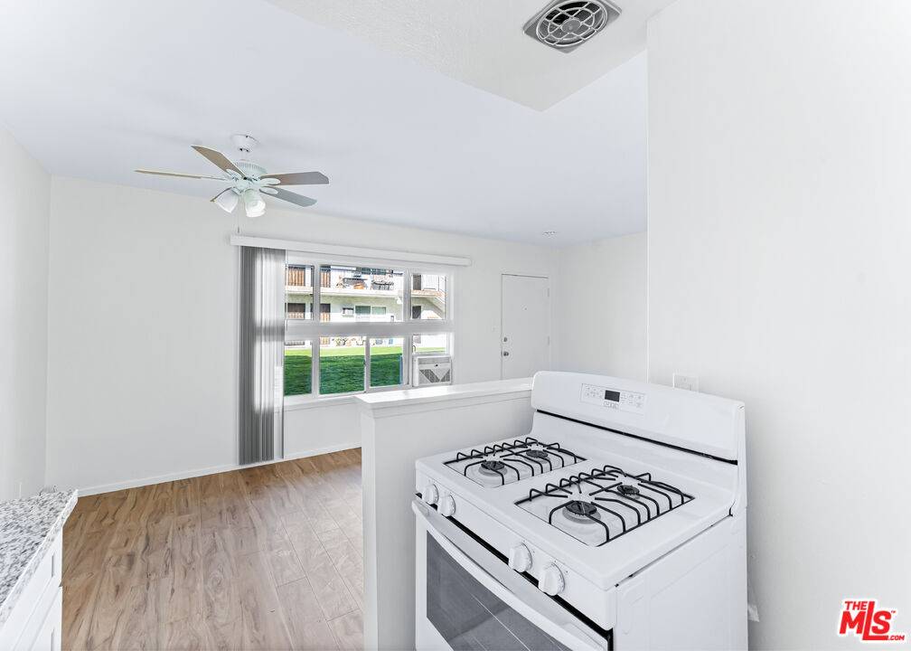 Fullerton, CA 92831,2334 E Santa Fe Ave