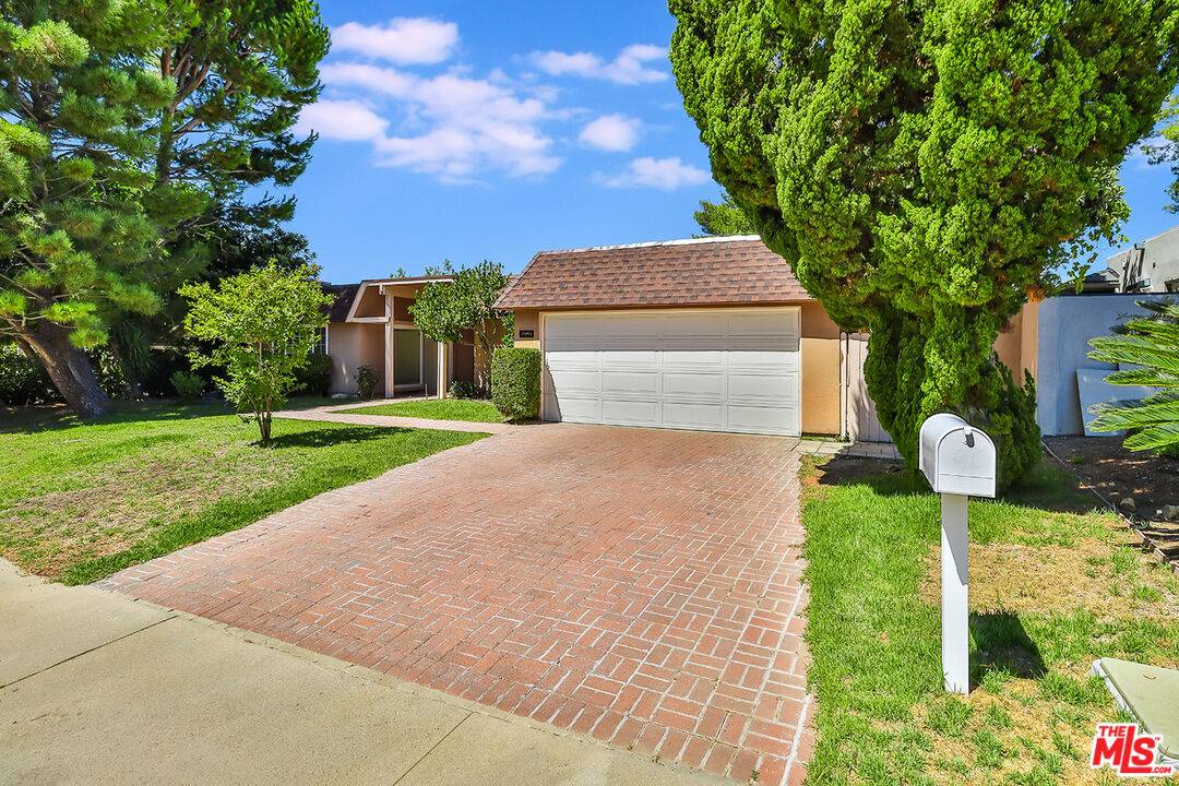 Woodland Hills, CA 91364,21757 Ulmus Dr