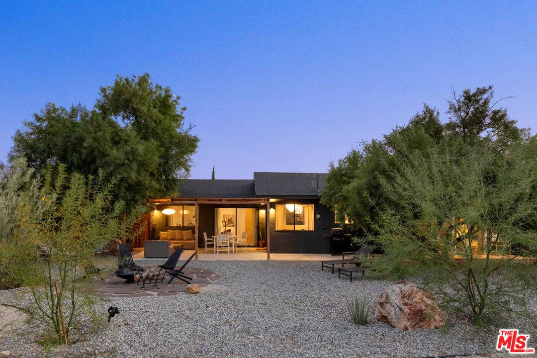 Morongo Valley, CA 92256,11051 Pinon Ave