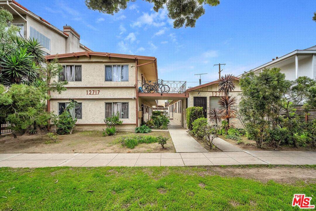 Los Angeles, CA 90066,12715 Venice Blvd