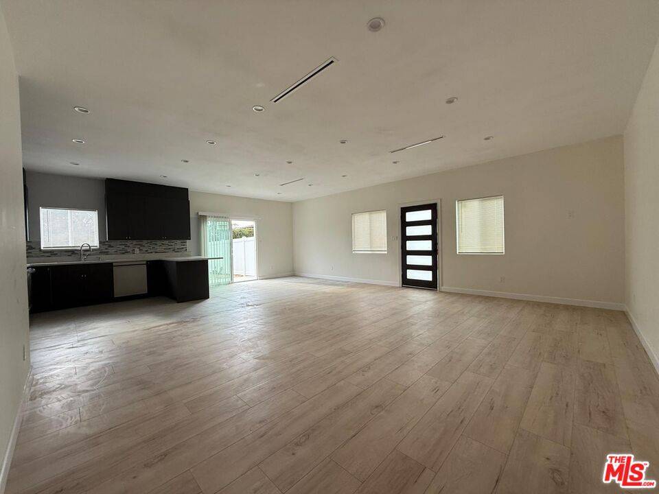 Tujunga, CA 91042,6518 Valmont St