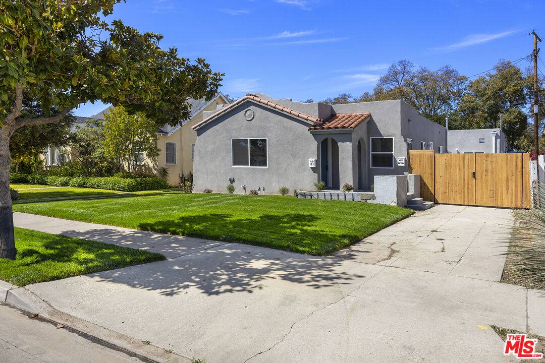Fullerton, CA 92832,121 W Elm Ave