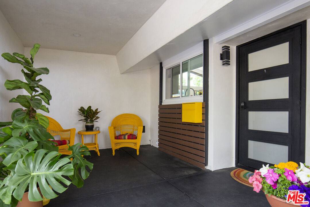 Reseda, CA 91335,6504 Rhea Ave