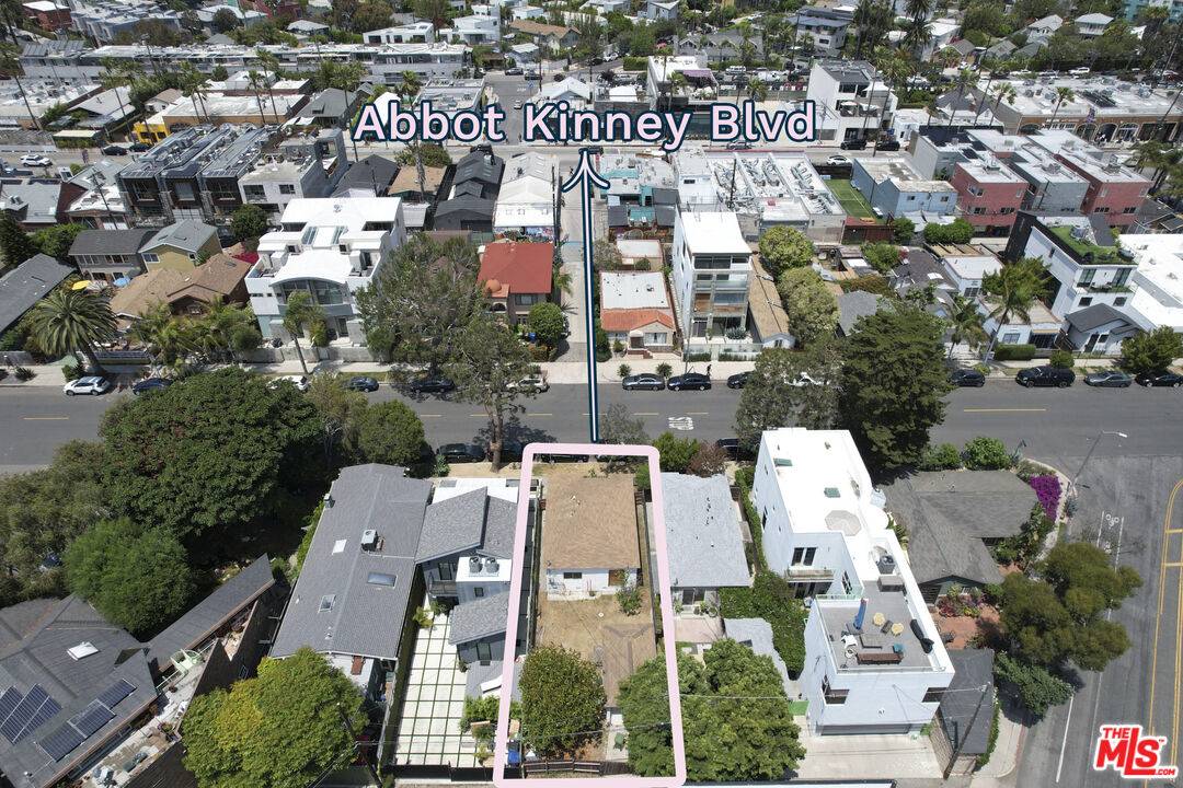 Venice, CA 90291,1308 Cabrillo Ave