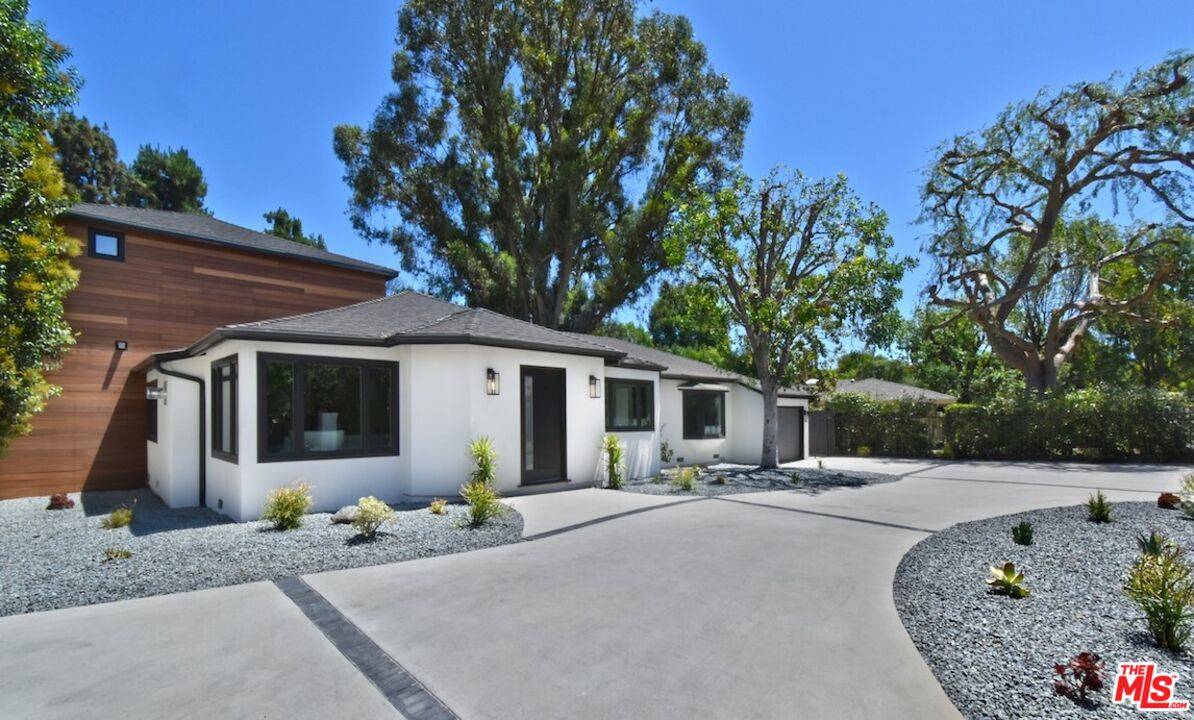 Tarzana, CA 91356,19061 Wells Dr