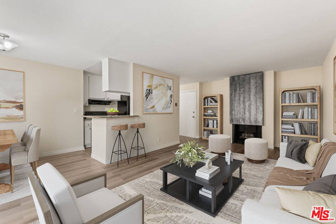 Playa Del Rey, CA 90293,8635 Falmouth Ave #112