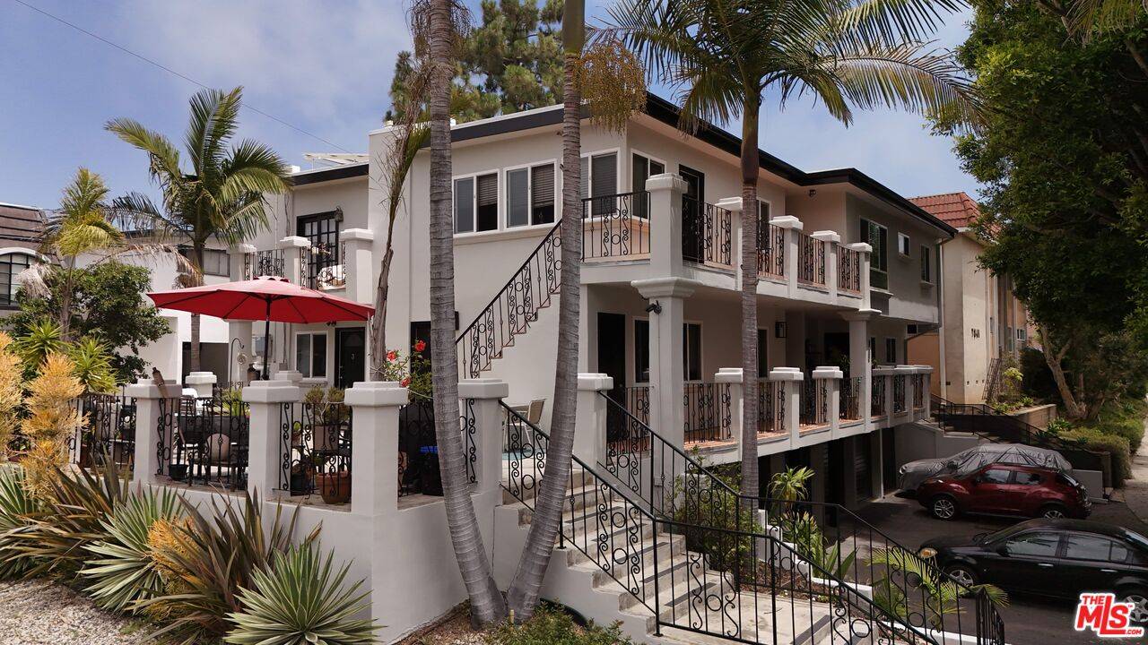 Playa Del Rey, CA 90293,7851 Talbert St
