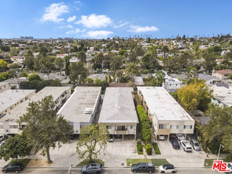 Los Angeles, CA 90066,3651 Mclaughlin Ave