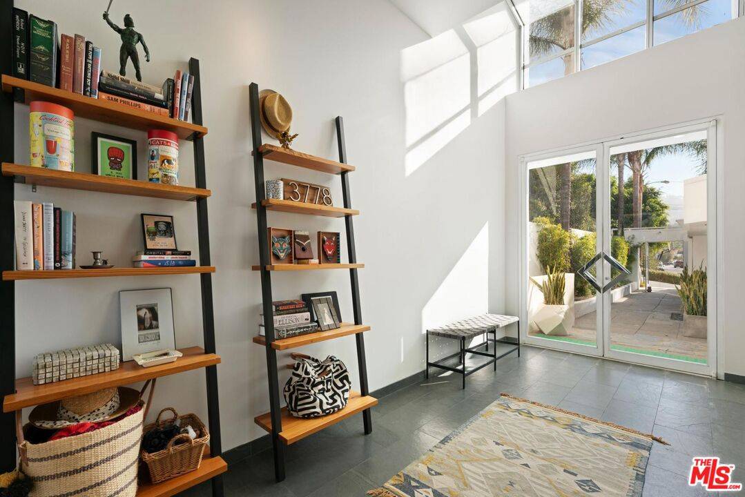 Sherman Oaks, CA 91403,3778 Sheridge Dr