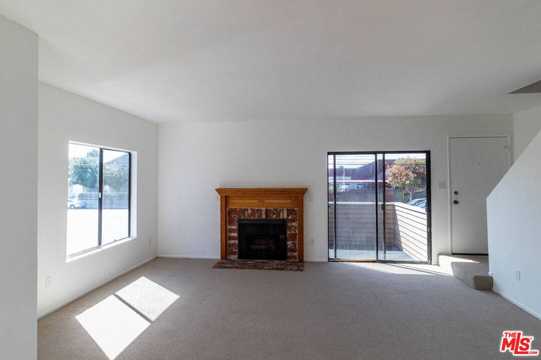 North Hills, CA 91343,15135 Nordoff St #1