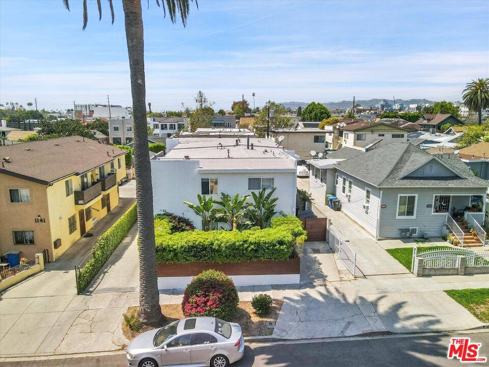 Los Angeles, CA 90029,1145 N Hoover St