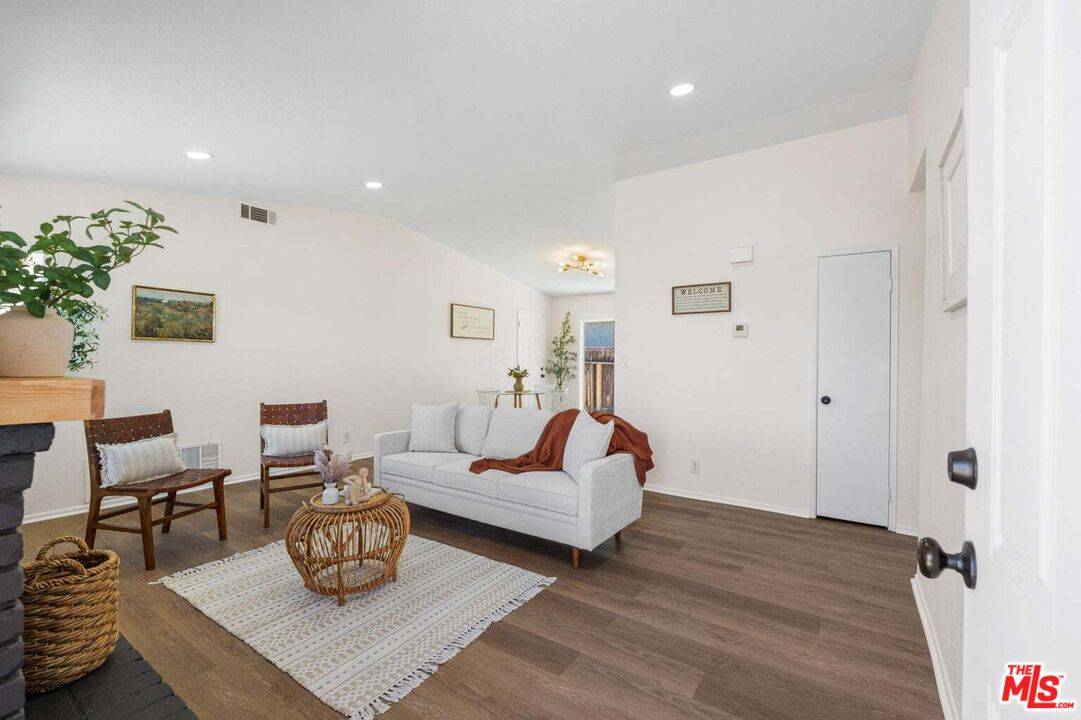 Palmdale, CA 93550,3463 Santa Rosa Ct