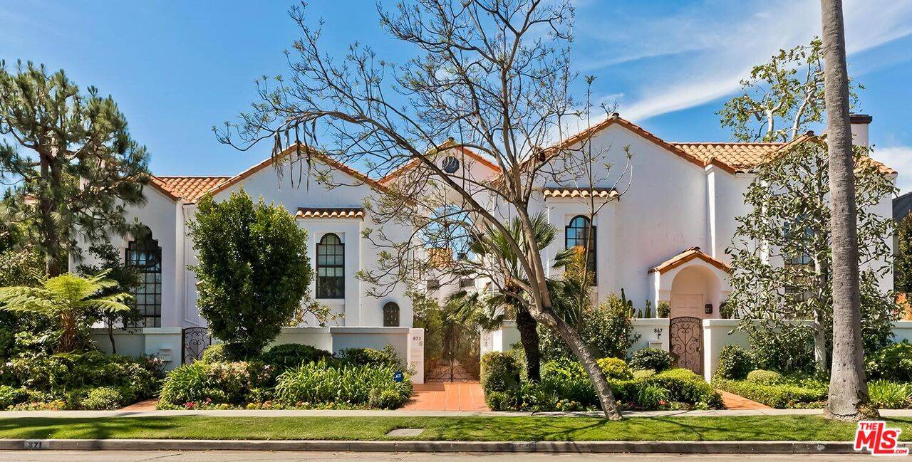 Los Angeles, CA 90049,869 S Bundy Dr