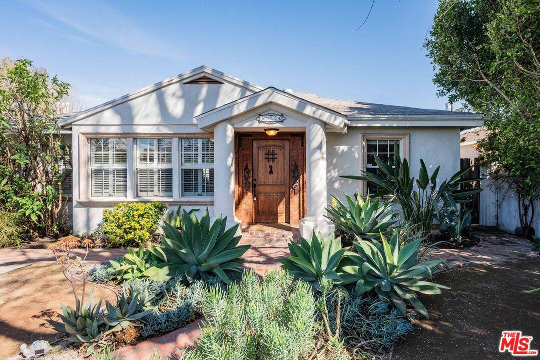 North Hollywood, CA 91606,6334 Riverton Ave