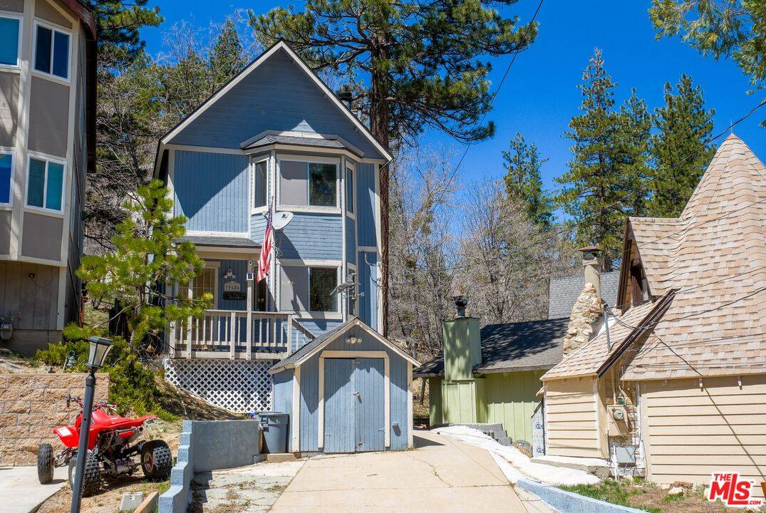 Running Springs, CA 92382,33186 Arrowbear Dr