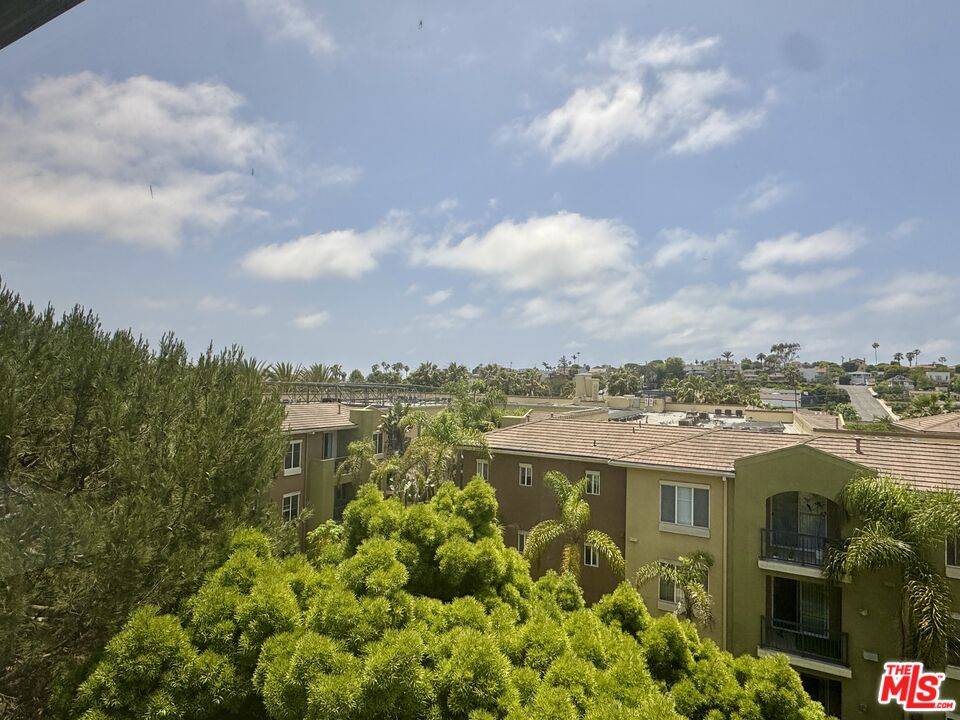 Playa Del Rey, CA 90293,8701 Delgany Ave #210
