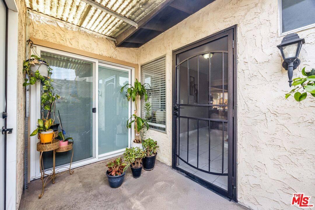 Panorama City, CA 91402,8800 Kester Ave #108