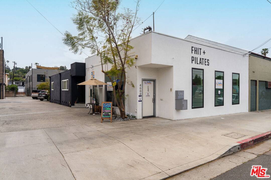 Los Angeles, CA 90041,4666 York Blvd