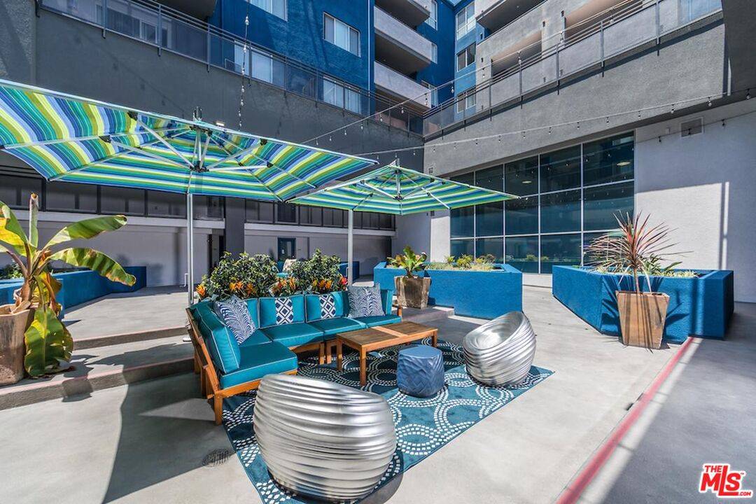 Long Beach, CA 90802,245 PINE AVE #621