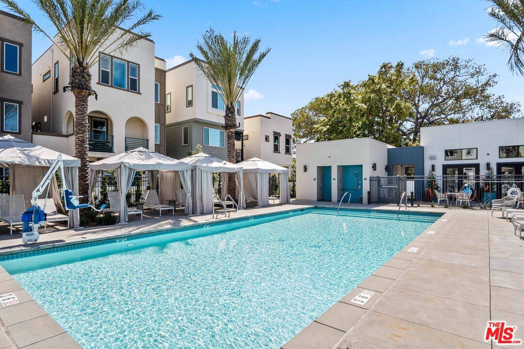 Inglewood, CA 90301,763 Sienna Way