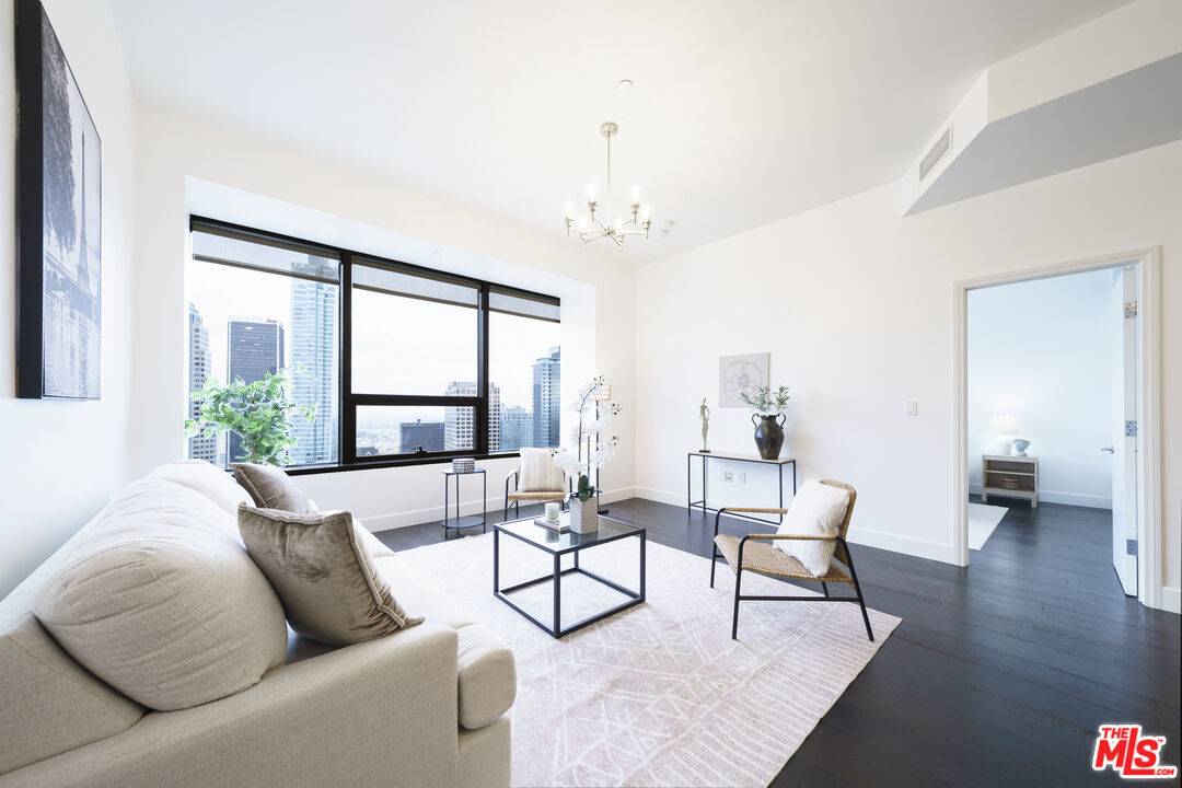 Los Angeles, CA 90017,1100 Wilshire Blvd #3306