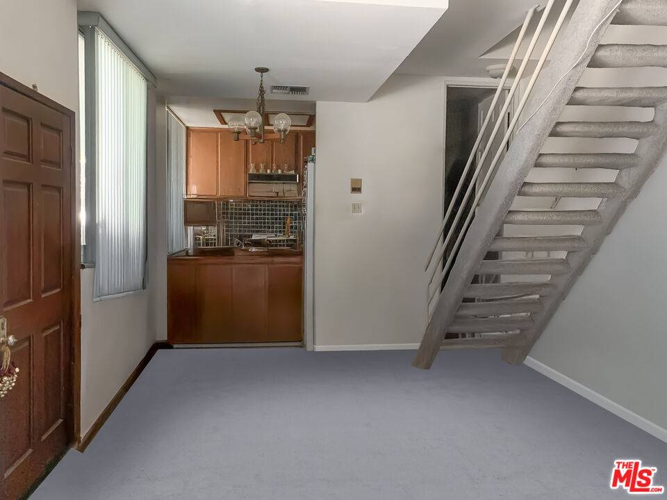 Los Angeles, CA 90025,11767 Iowa Ave #1