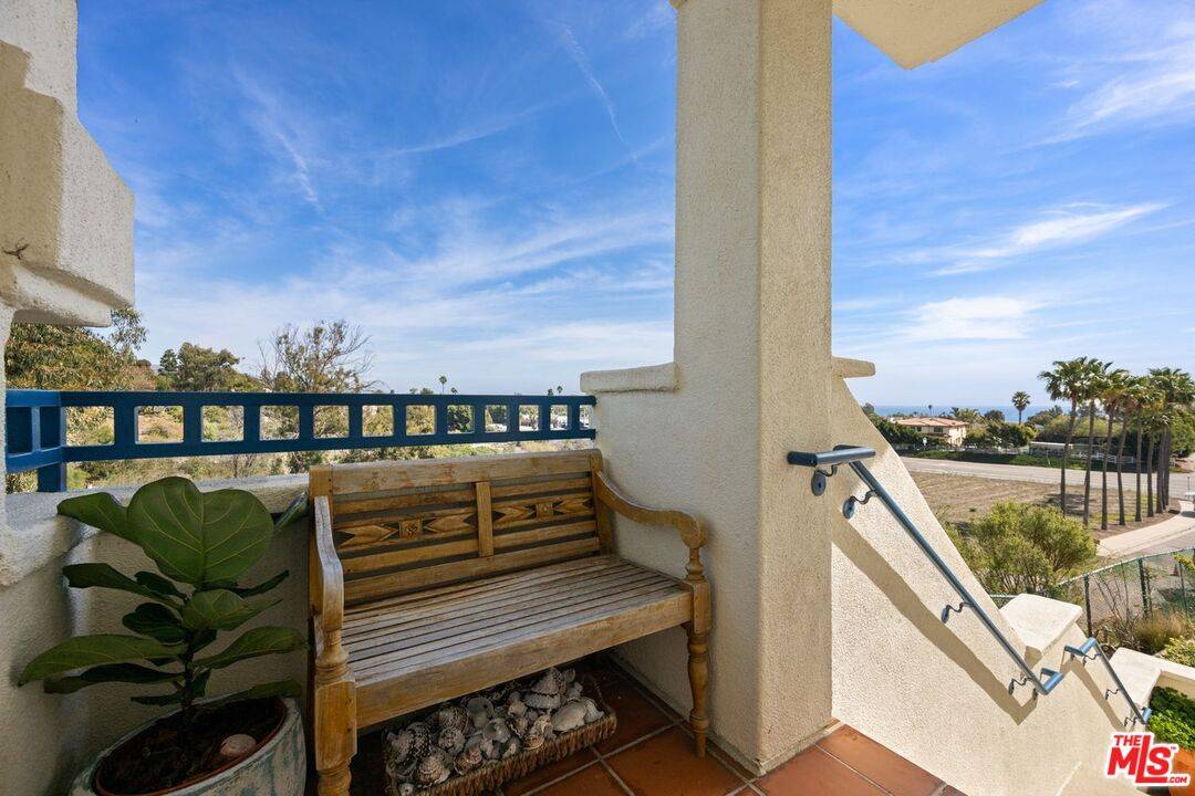 Malibu, CA 90265,6457 Zuma View Pl #141