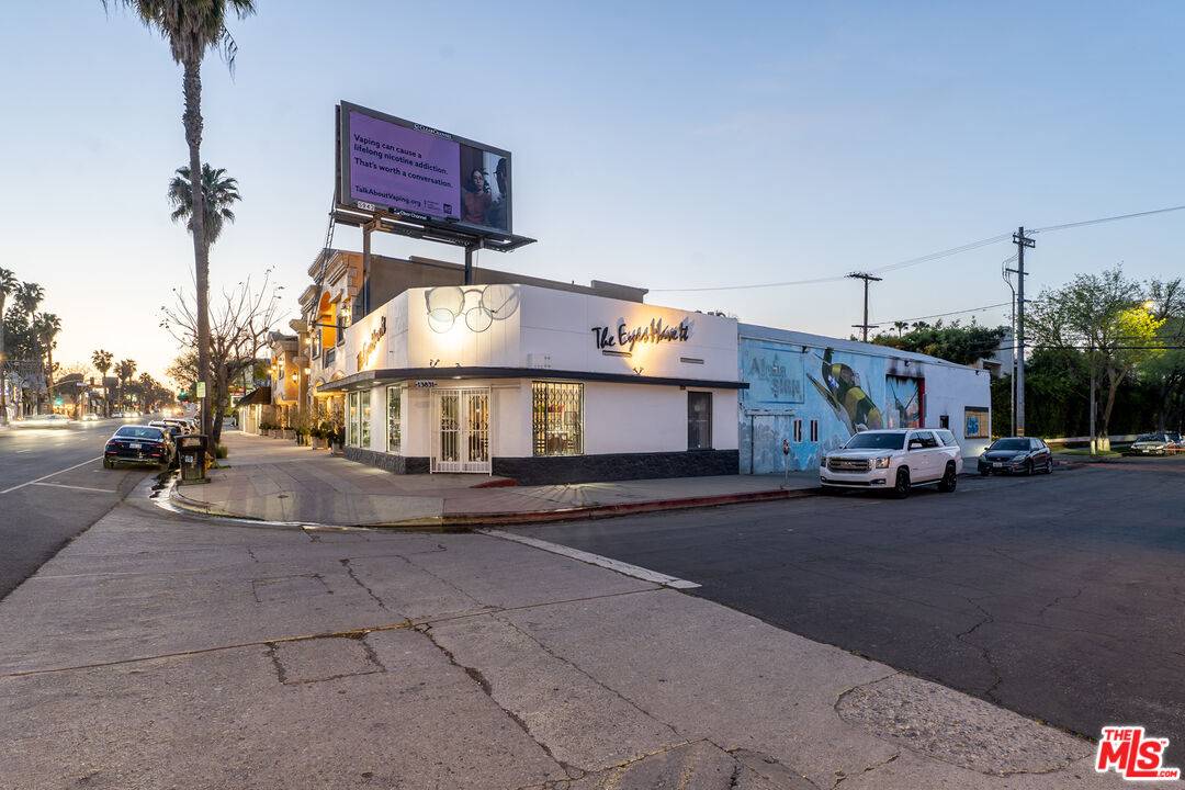 Sherman Oaks, CA 91423,13831 Ventura Blvd