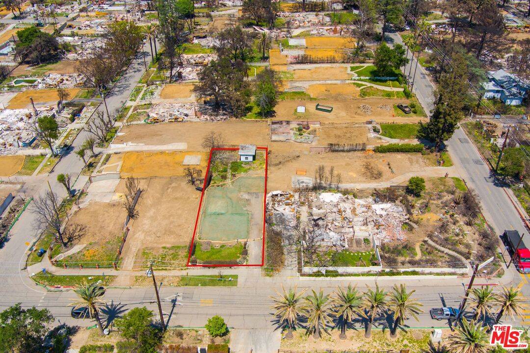 Altadena, CA 91001,27 W Palm St