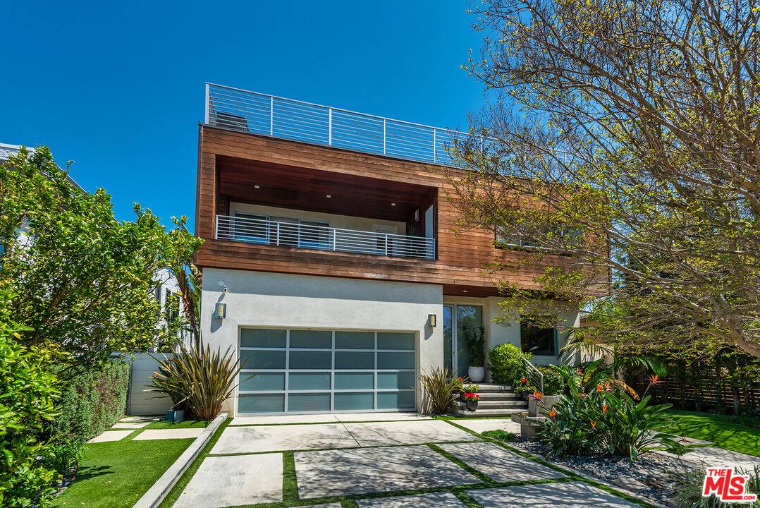 Los Angeles, CA 90045,7564 Stewart Ave