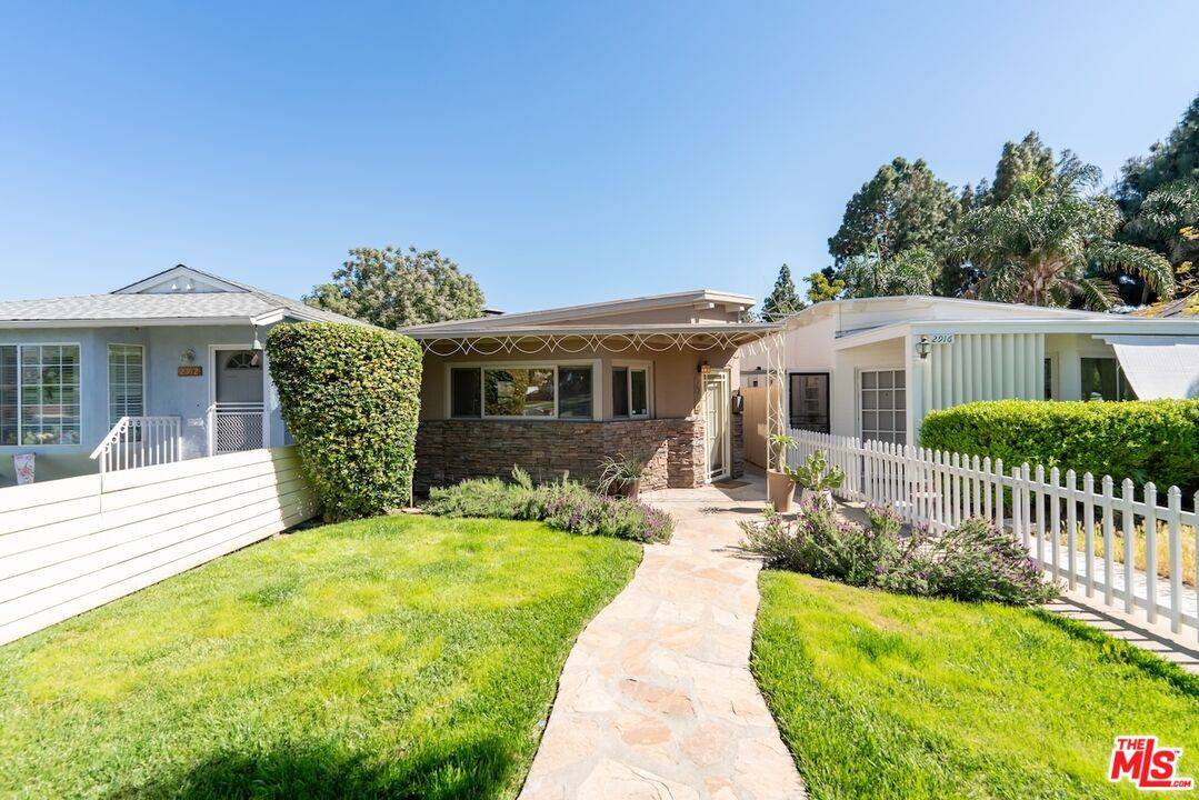 Burbank, CA 91505,2914 W Chandler Blvd