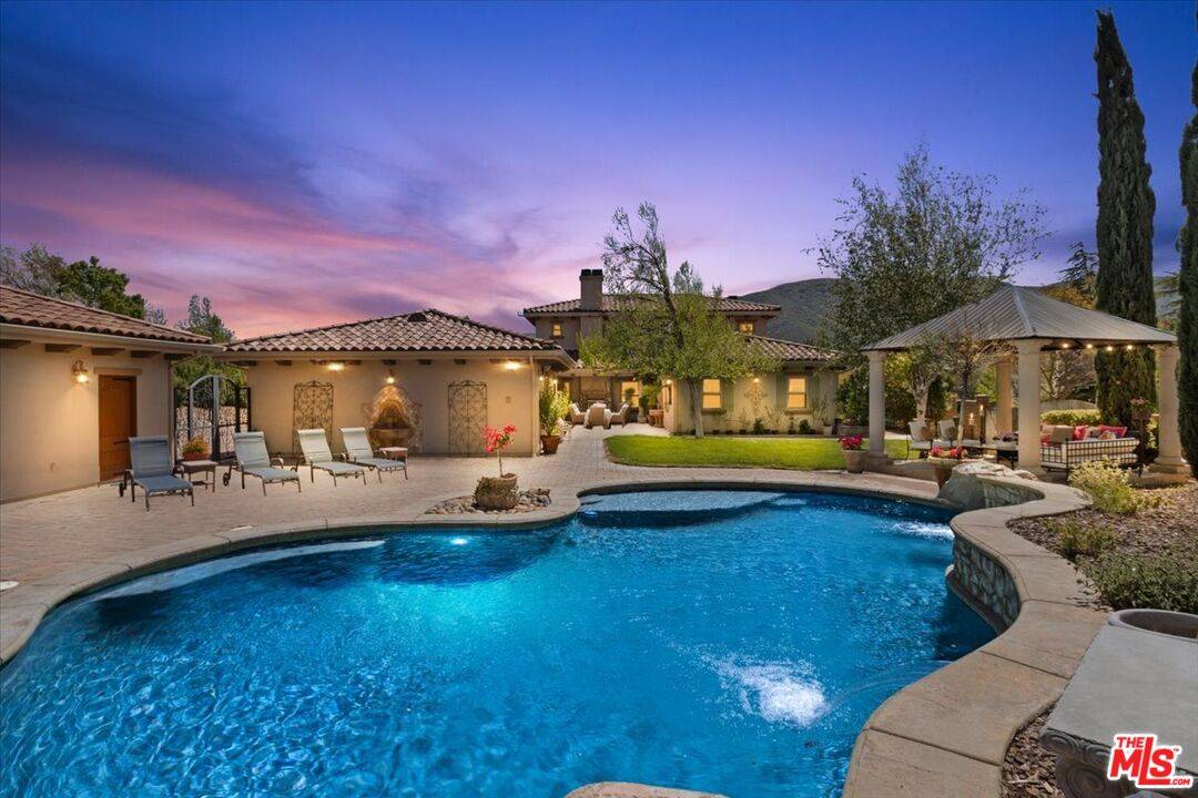 Leona Valley, CA 93551,11043 Elizabeth Lake Rd