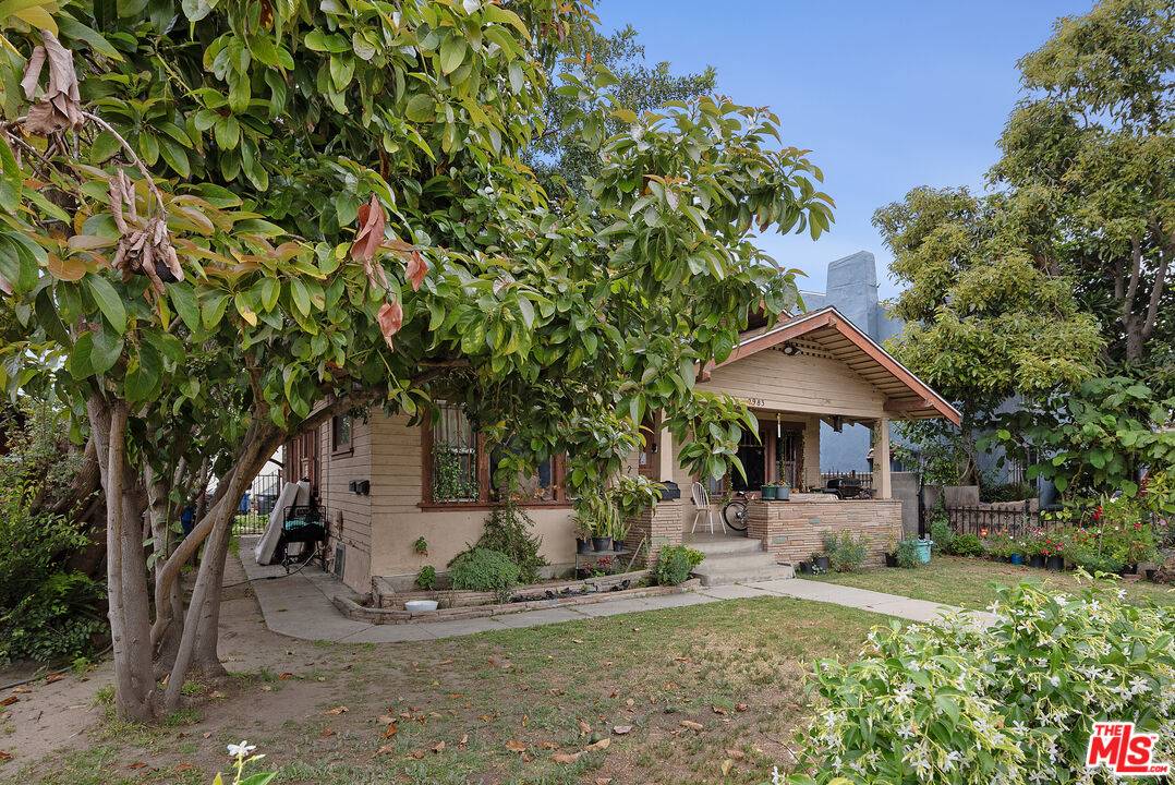 Huntington Park, CA 90255,2983 Clarendon Ave