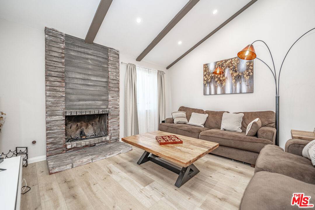 Canyon Country, CA 91387,29846 Grandifloras Rd