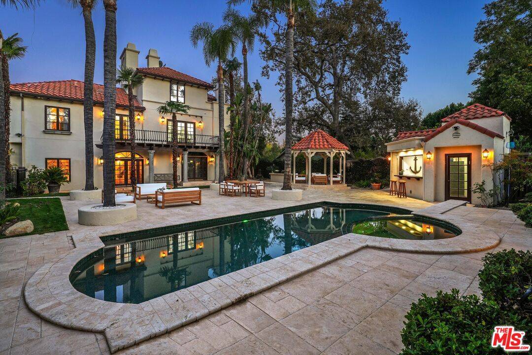 Encino, CA 91316,17230 Silver Ln