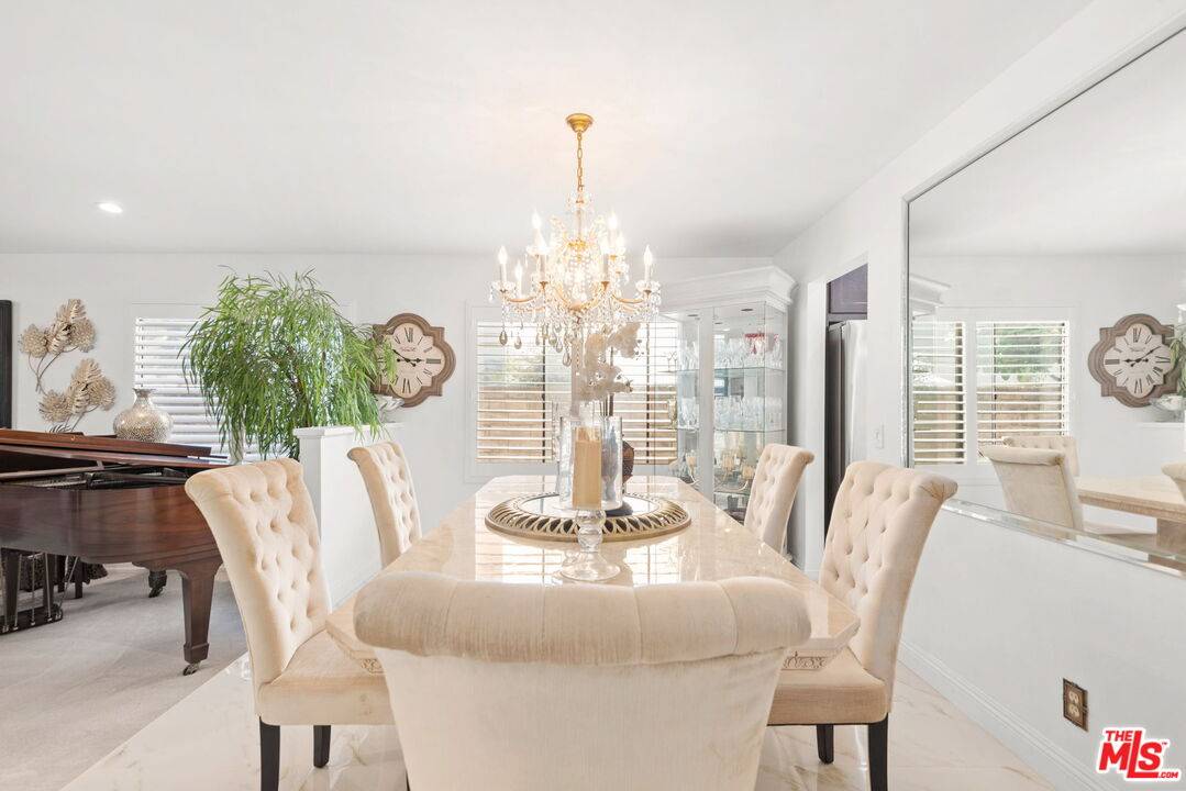 Winnetka, CA 91306,20330 Hemmingway St