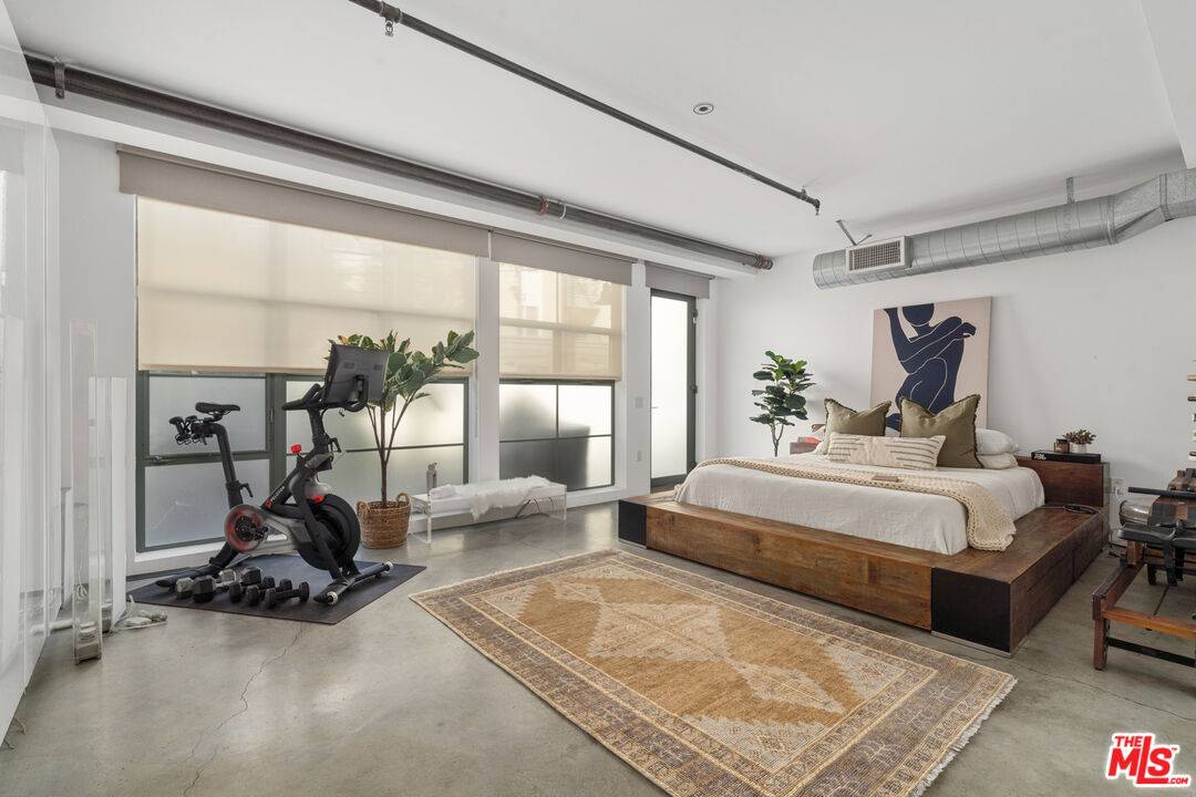 Marina Del Rey, CA 90292,1046 Princeton Dr #105