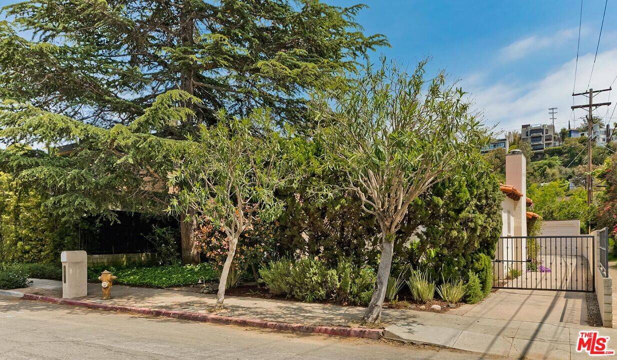 Santa Monica, CA 90402,400 E Rustic Rd