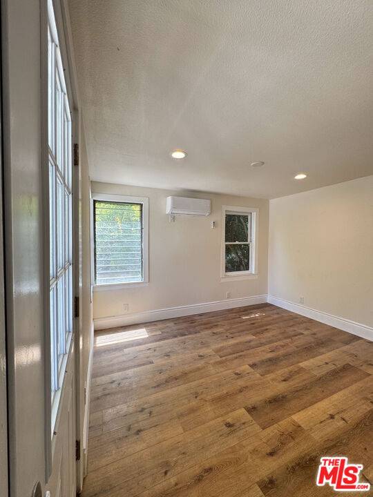 Los Angeles, CA 90019,1828 S Gramercy Pl