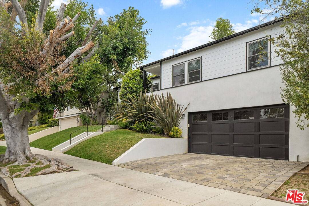 Los Angeles, CA 90034,2442 S Beverly Dr