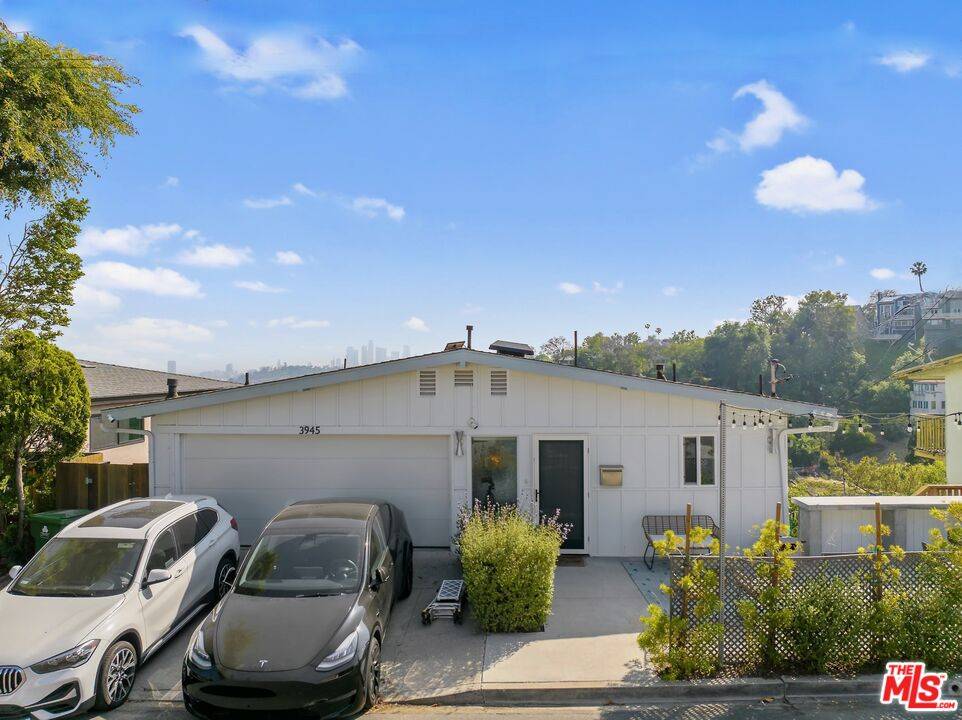Los Angeles, CA 90065,3945 W Point Dr