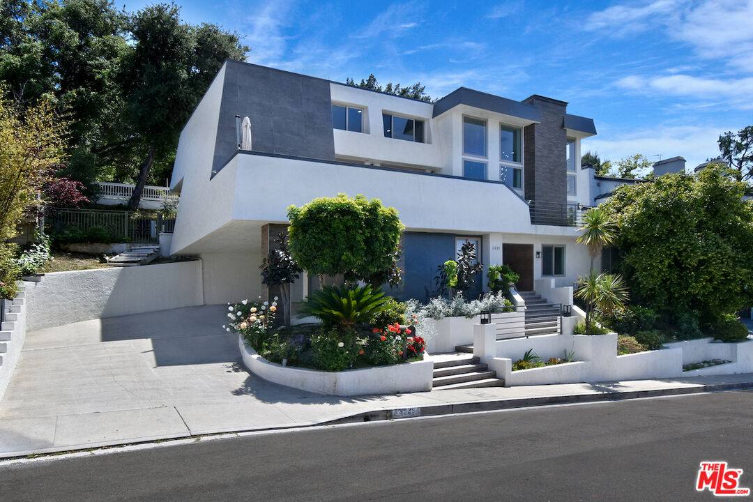 Sherman Oaks, CA 91403,3539 Alana Drive