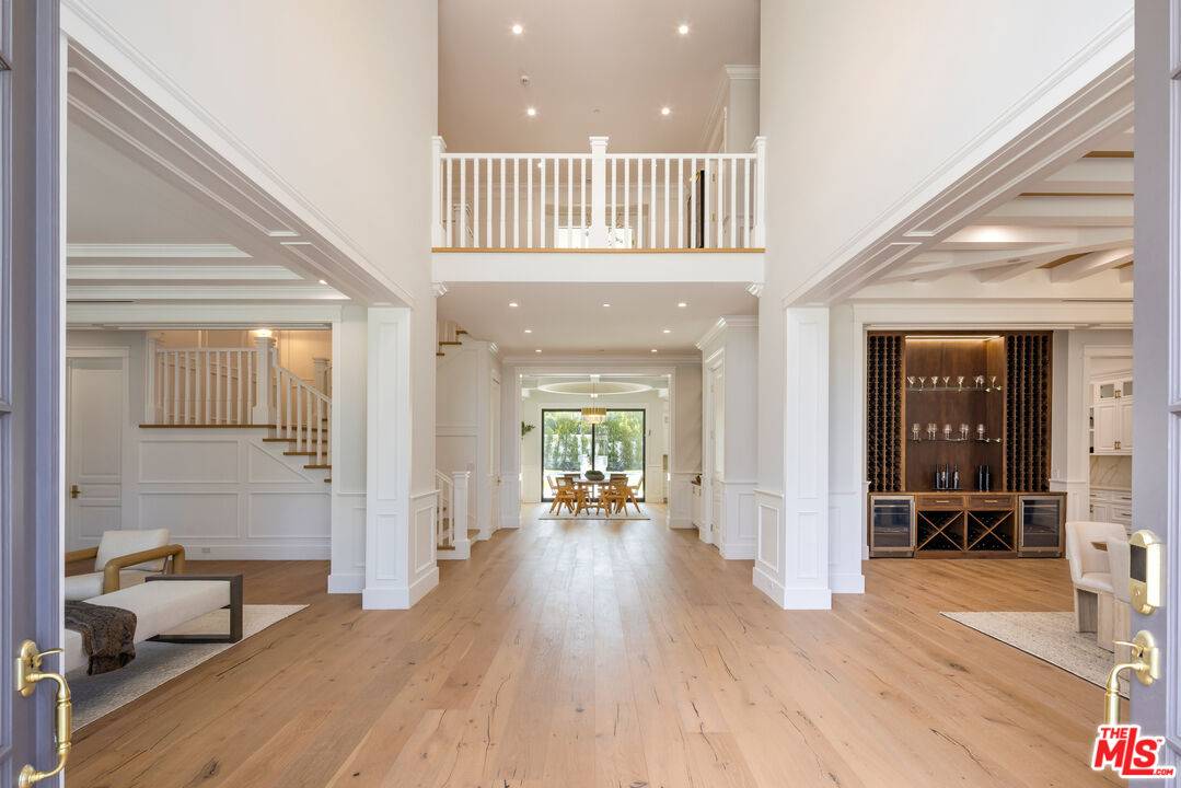 Encino, CA 91316,5133 Louise Ave