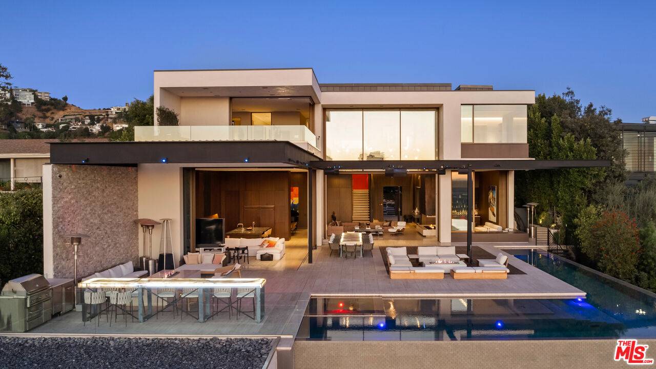 Los Angeles, CA 90069,Collingwood Pl