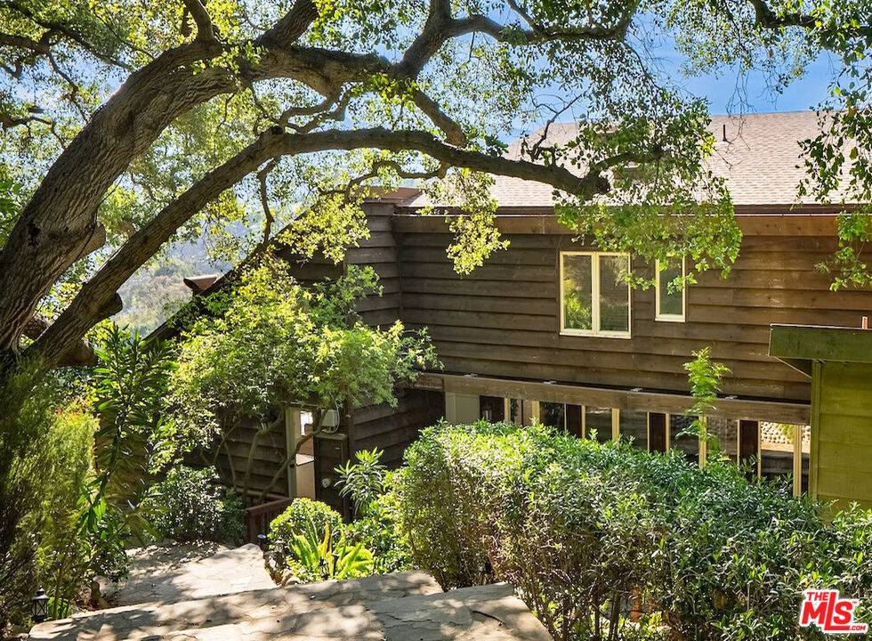 Topanga, CA 90290,21338 Colina Dr