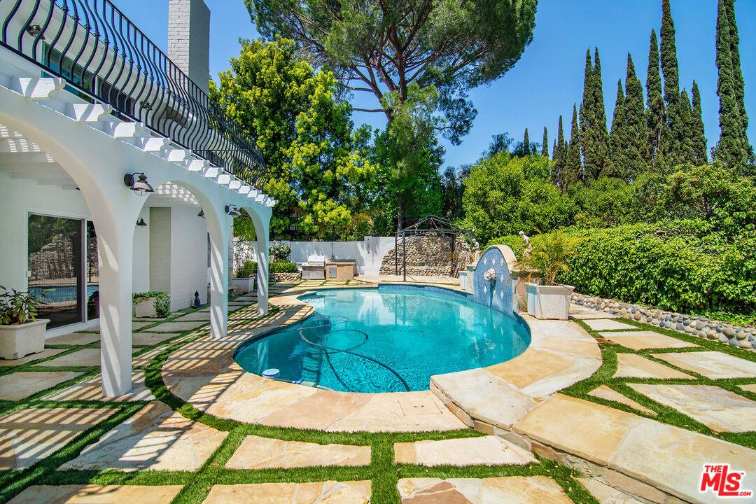 Agoura Hills, CA 91301,5020 Dantes View Dr