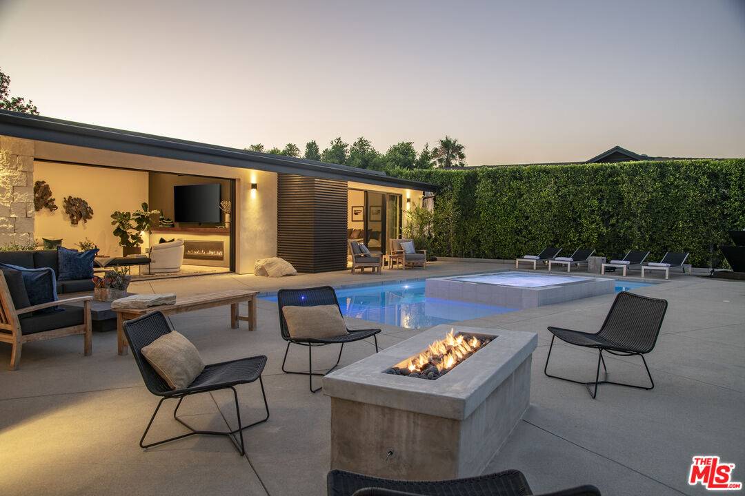 Studio City, CA 91604,3526 Wrightwood Ct
