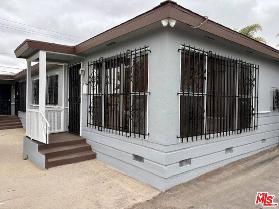 Inglewood, CA 90303,3113 W 109th St